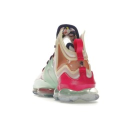 Nike LeBron 19 - Systeme de Laçage Dynamique