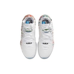 Nike LeBron 17 - Durabilité Renforcée